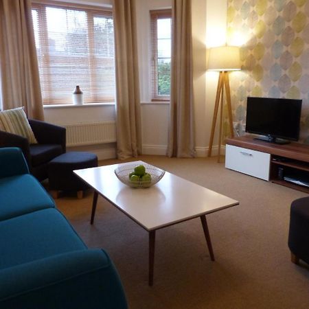 St Raphael House, City Centre Charming Apartments Basingstoke Extérieur photo